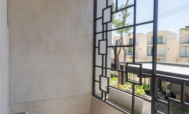 Apartamento en venta en Tulum Región 15, Quintana Roo: 1 recámara, cocina integral, alberca