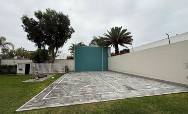 Vendo espaciosa casa con piscina en La Encantada de Villa