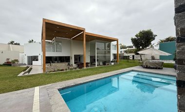 Vendo espaciosa casa con piscina en La Encantada de Villa
