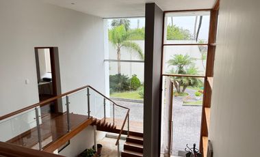 Vendo espaciosa casa con piscina en La Encantada de Villa