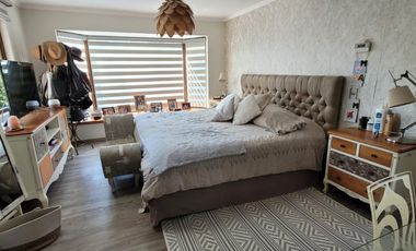 Espectacular casa totalmente remodelada en Barrio Ingles