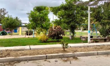 GRAN VENTA DE CASA DE TRES PISOS EN LA URB. LOURDES, PIURA