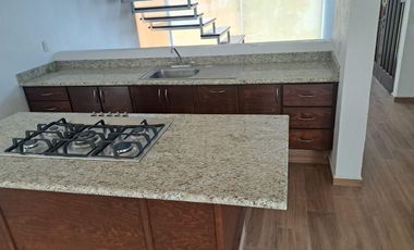 CASA EN VENTA EN TEQUISQUIAPAN