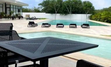 Casa en venta en privada una planta 3 recamaras, alberca y casa club