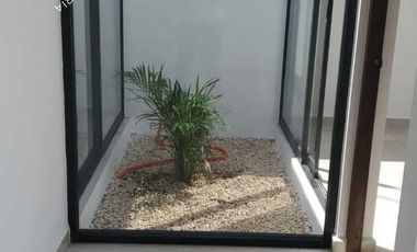 Casa en venta en privada una planta 3 recamaras, alberca y casa club