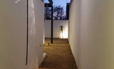Casa en venta en privada una planta 3 recamaras, alberca y casa club