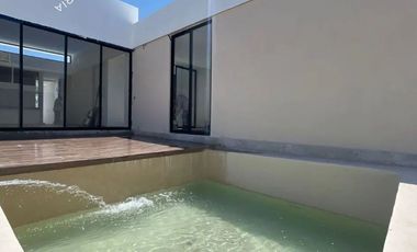 Casa en venta en privada una planta 3 recamaras, alberca y casa club