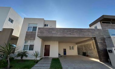 RENTO mega casa con patio y cuarto de servicio!