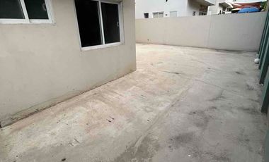 RENTO mega casa con patio y cuarto de servicio!