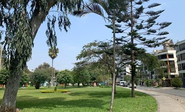 Alquilo Lindo departamento frente a parque Bella Luz en Monte Umbroso