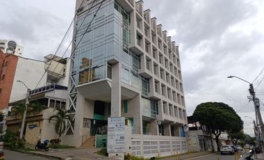 ARRENDAMOS OFICINA CONSULTORIO CABECERA EXCELENTE VISTA PARQUEADERO