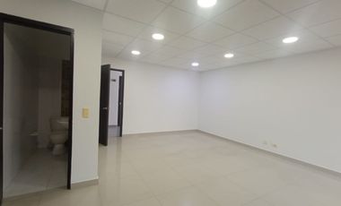 ARRENDAMOS OFICINAS CONSULTORIOS CABECERA EXCELENTE VISTA PARQUEADEROS
