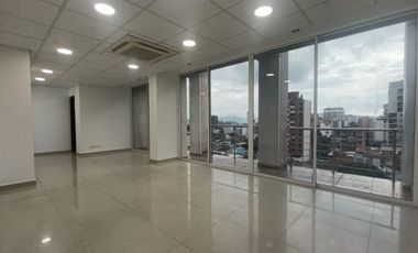 ARRENDAMOS OFICINAS CONSULTORIOS CABECERA EXCELENTE VISTA PARQUEADEROS
