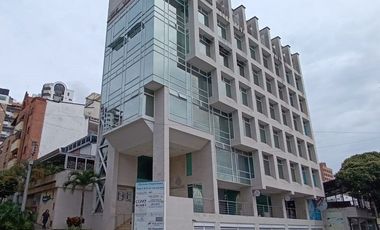 VENDEMOS OFICINAS CONSULTORIOS BUCARAMANGA CABECERA EXCELENTE VISTA Y PARQUEADEROS