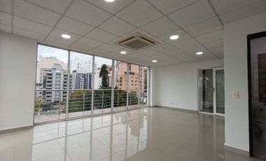 VENDEMOS OFICINAS CONSULTORIOS BUCARAMANGA CABECERA EXCELENTE VISTA Y PARQUEADEROS