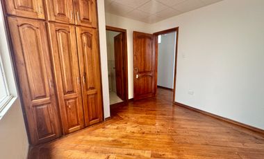 VENTA CASA RENTERA / CARCELÉN SECTOR COLEGO AMERICANO