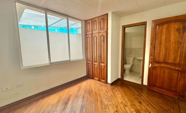 VENTA CASA RENTERA / CARCELÉN SECTOR COLEGO AMERICANO