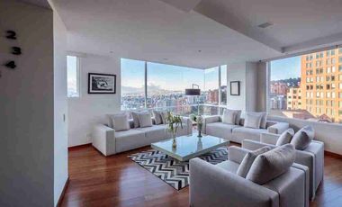 Arriendo Amoblado Lujoso Penthouse de  de 270m2, Vista Panorámica, Sector González Suárez
