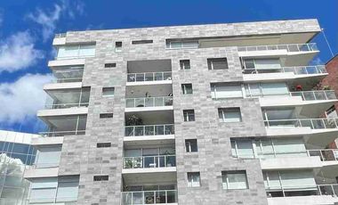 Arriendo Amoblado Lujoso Penthouse de  de 270m2, Vista Panorámica, Sector González Suárez