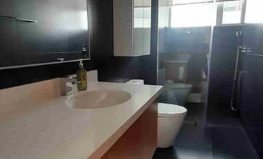 Arriendo Departamento Amoblado de Lujo, Moderno, 270m2, Piso Alto, Vista Panorámica, Sector González Suárez