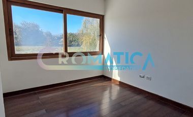 Casa Mediterránea En Condominio, Sector Las Mercedes