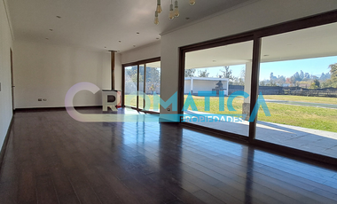 Casa Mediterránea En Condominio, Sector Las Mercedes
