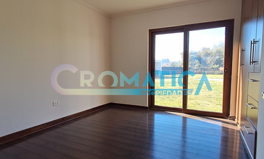 Casa Mediterránea En Condominio, Sector Las Mercedes