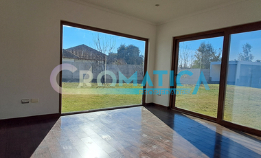 Casa Mediterránea En Condominio, Sector Las Mercedes