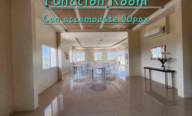 Fullerton Suites