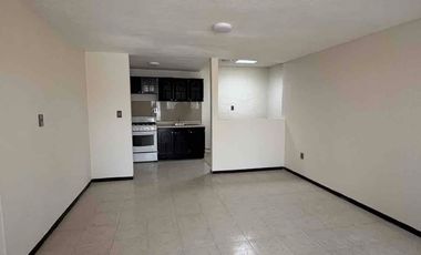 CASA CON LOCAL EN RENTA EN RINCONADAS DEL VENADO