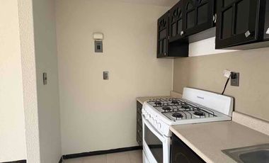 CASA CON LOCAL EN RENTA EN RINCONADAS DEL VENADO