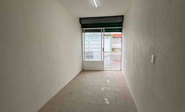 CASA CON LOCAL EN RENTA EN RINCONADAS DEL VENADO