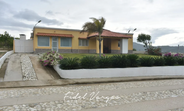 VENTA CASA EN CONJUNTO CON PISCINA CERCA DEL RIO BONDA STA MTA – F.V