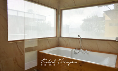 VENTA CASA EN CONJUNTO CON PISCINA CERCA DEL RIO BONDA STA MTA – F.V