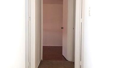 Renta de casa con amplio jardín privado y 3 recámaras, 2 estacionamientos