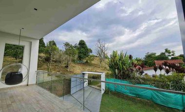 CASA CAMPESTRE EN VENTA EN PEREIRA VIA A ARMENIA