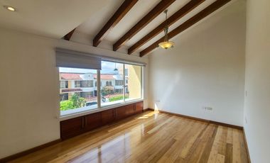Casa en RENTA en Miravalle – Urbanización San Isidro II