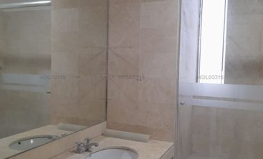 DEPARTAMENTO EN PRIMER PISO CON AMPLIA TERRAZA FRENTE AL GOLF, SAN ISIDRO