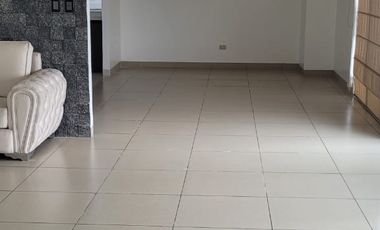 Alquilo Elegante departamento Samborondon  Área 240.metros
