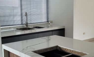 Alquilo Elegante departamento Samborondon  Área 240.metros