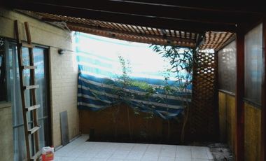 Casa 2 pisos 3 dorm.2 baños. El Abrazo, Maipú