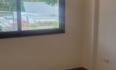 Alquilo elegante departamento en Samborondon Área 155 metros