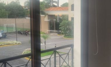 Alquilo elegante departamento en Samborondon Área 155 metros