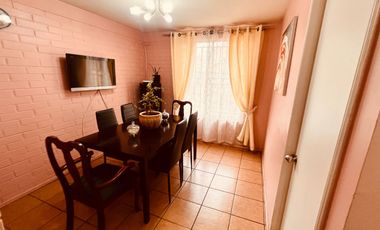 Casa 3 pisos, en condominio. Excelente ubicación 2 min. ruta 68. Pudahuel