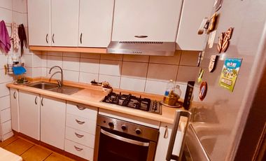 Casa 3 pisos, en condominio. Excelente ubicación 2 min. ruta 68. Pudahuel