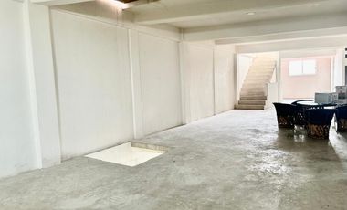 RENTA BODEGA COMERCIAL A UN LADO DE CENTRAL DE ABASTOS ECATEPEC, ESTADO DE MÉXICO.