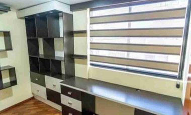 Casa Rentera de VENTA, Unica oportunidad a 1 cuadra de la Av. Mariscal Sucre