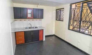 Casa Rentera de VENTA, Unica oportunidad a 1 cuadra de la Av. Mariscal Sucre