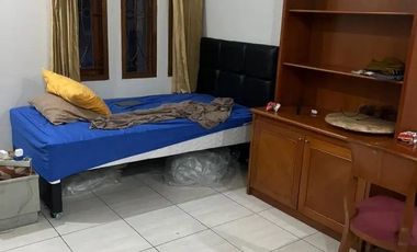 Disewakan Rumah tengah kota Bandung Burangrang Kancra Buah Batu