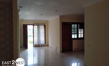 Dijual/Disewakan Rumah Vermont Parkland BSD City Tangerang Selatan Bagus Nyaman Posisi Hook Lokasi Hijau Asri Strategis